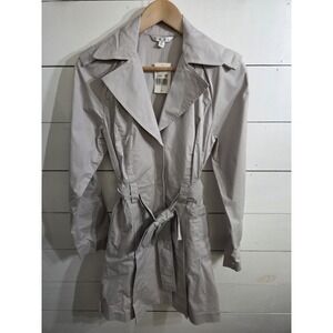 CABI Womens Light Tan Khaki Lightweight Pleated Trench Coat Jacket Size M NWT